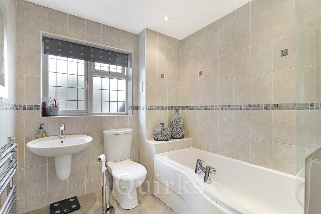 Additional image 18 of Horseshoe Close, Billericay, CM12