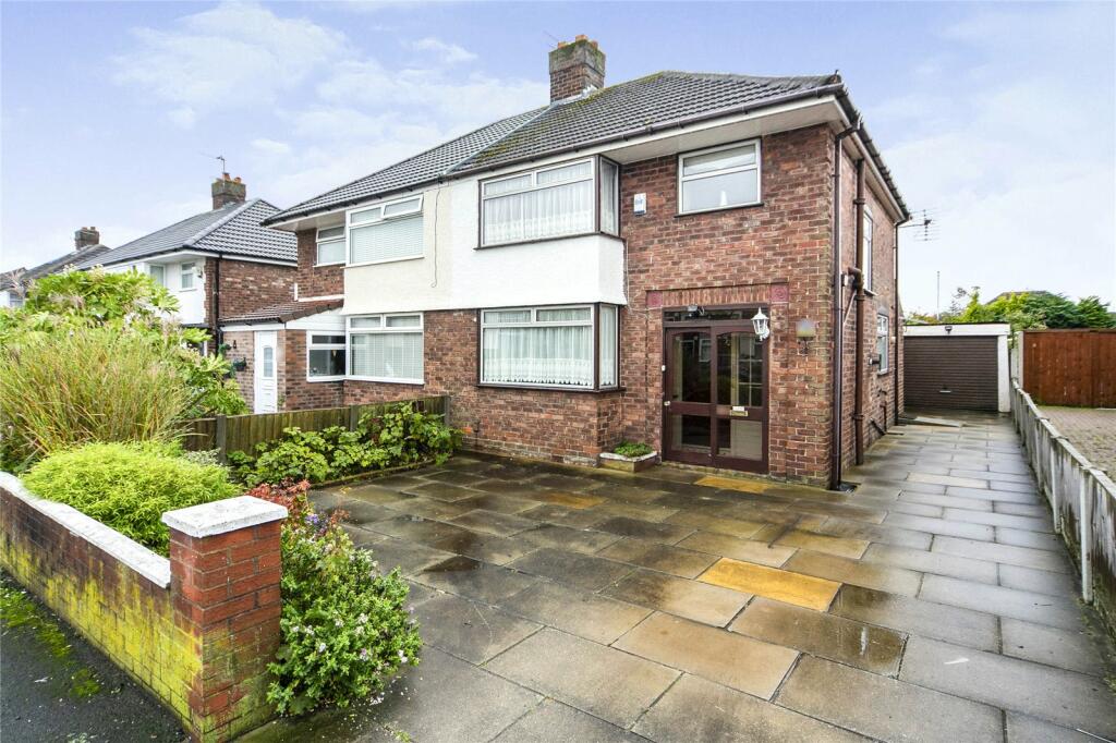 3 bedroom semidetached house for sale in Woodland Road, Halewood