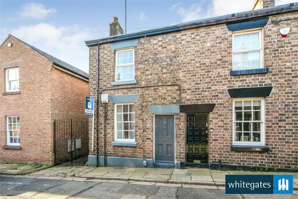 2 bedroom terraced house for sale in Rushton Place, Woolton Village
