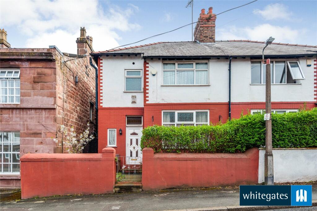 3 bedroom semidetached house for sale in Quarry Street South