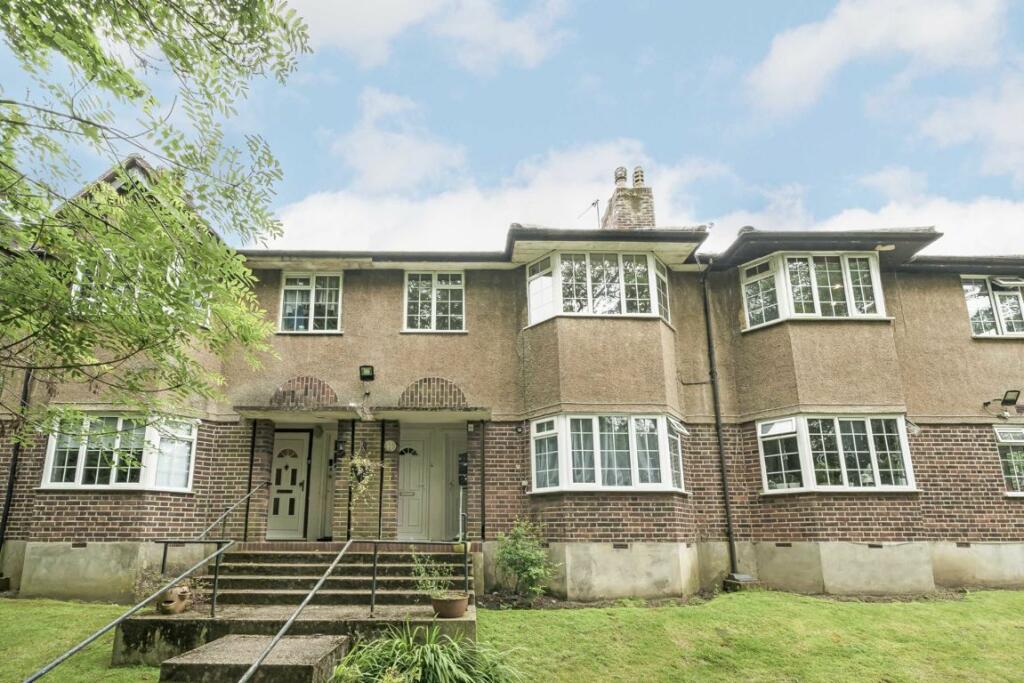 2 bedroom flat for sale in Church Road, Hanwell, W7
