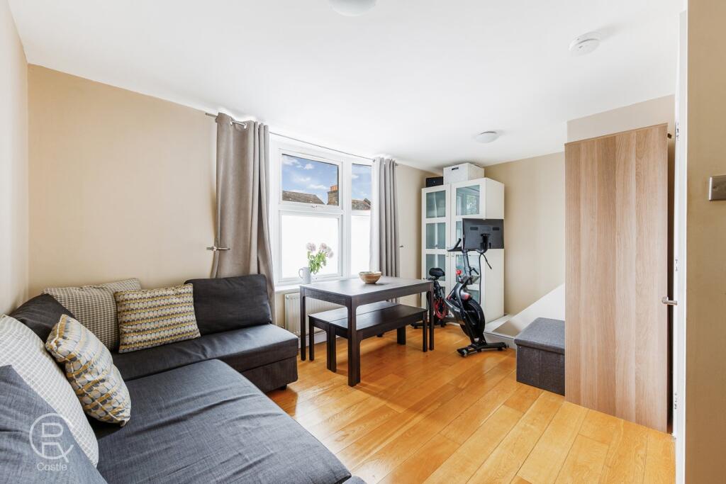 Main image of property: Greenford Avenue, London, W7
