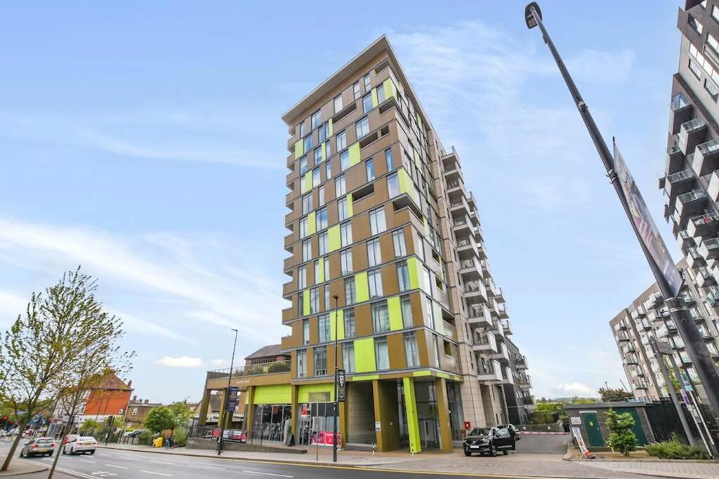 Main image of property: High Road, Wembley, HA9