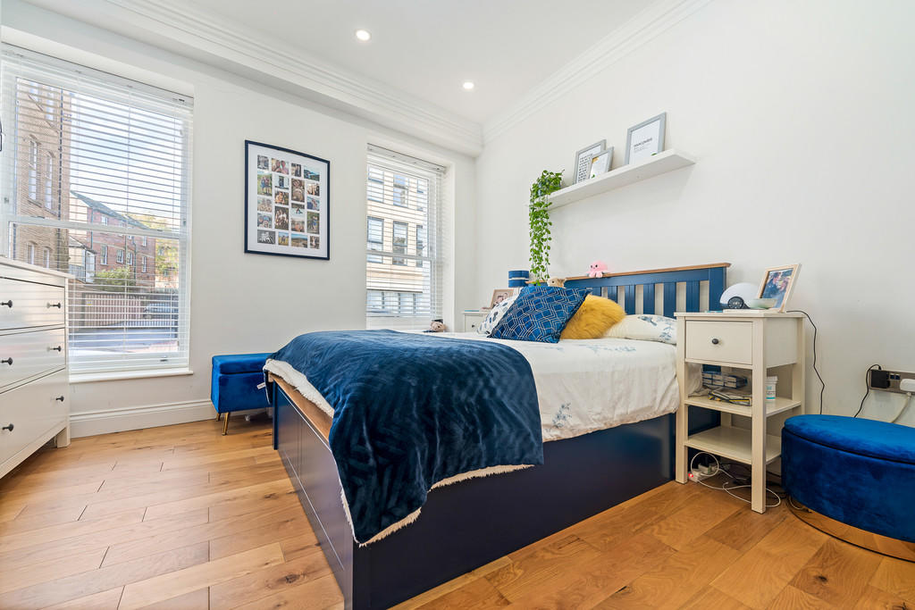 1 bedroom apartment for sale in Marine House, Mount Stuart Square