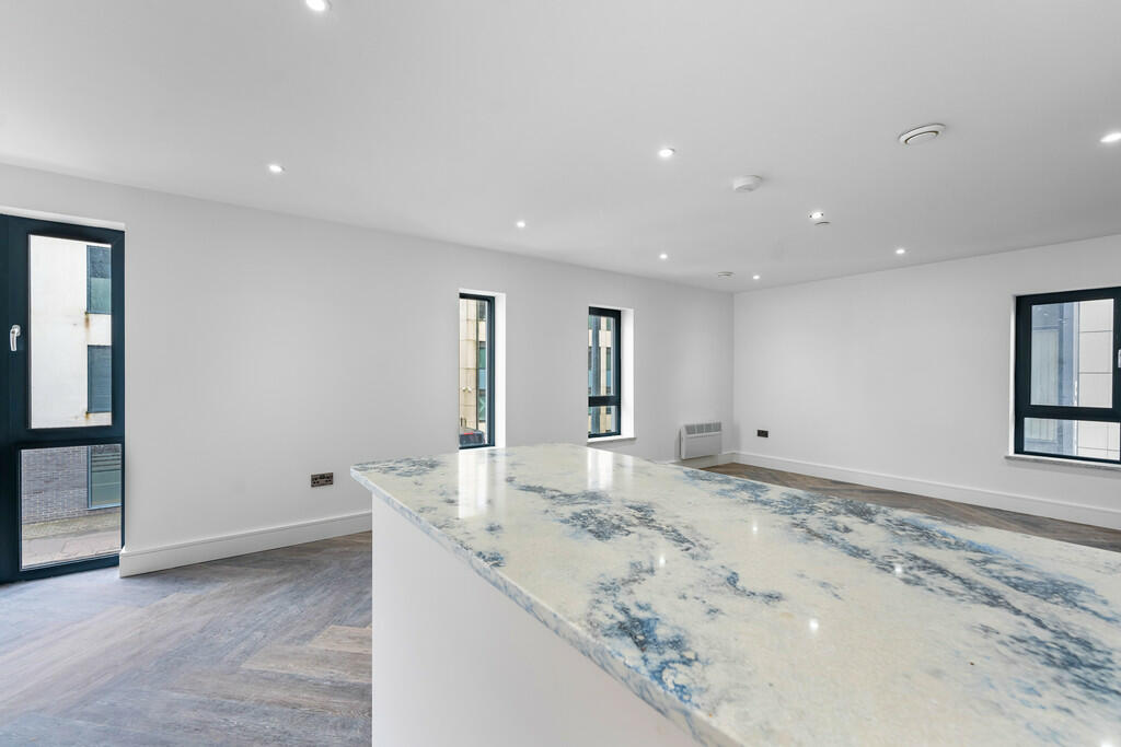 Additional property image - Museum View, Park Place