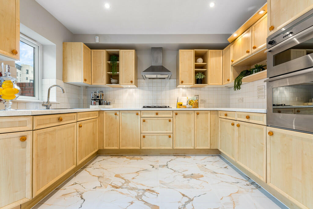 Additional property image - Adventurers Quay, Cardiff Bay, Cardiff