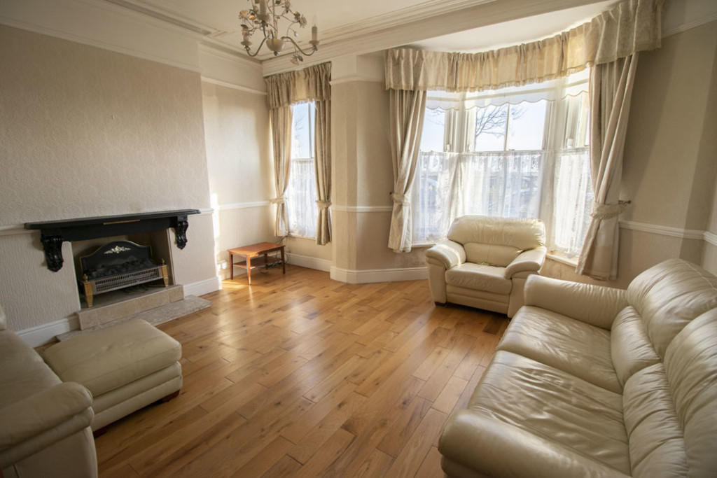 5 bedroom terraced house for sale in Windsor Esplanade, Cardiff, CF10