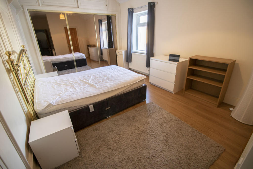 5 bedroom terraced house for sale in Windsor Esplanade, Cardiff, CF10