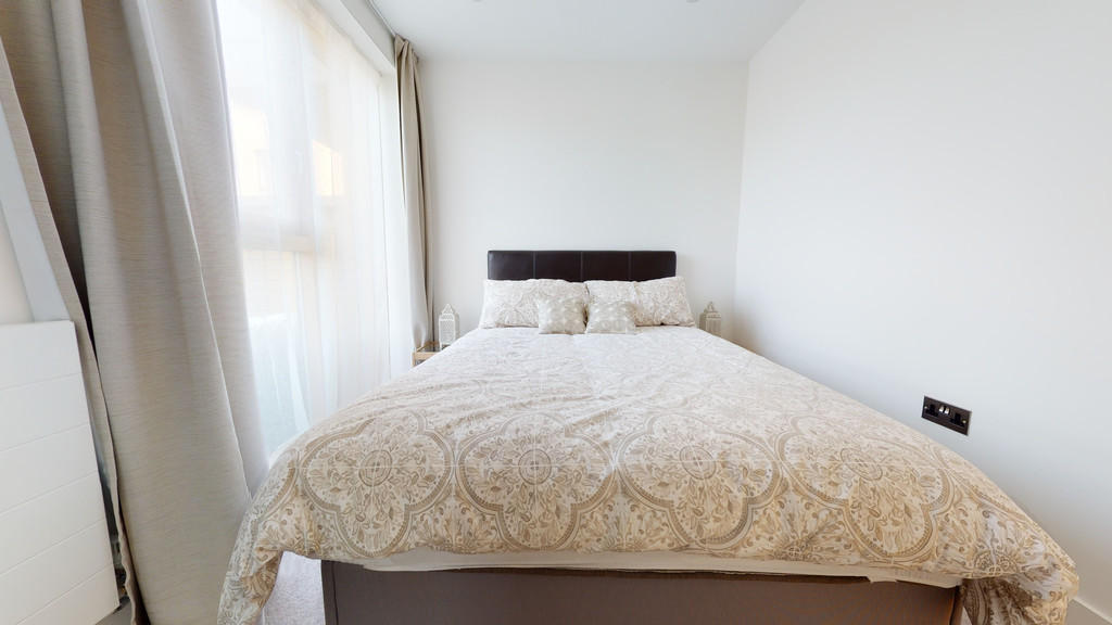 5 bedroom town house for sale in Francis Street, Cardiff Pointe, CF11