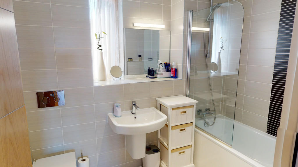 5 bedroom town house for sale in Francis Street, Cardiff Pointe, CF11