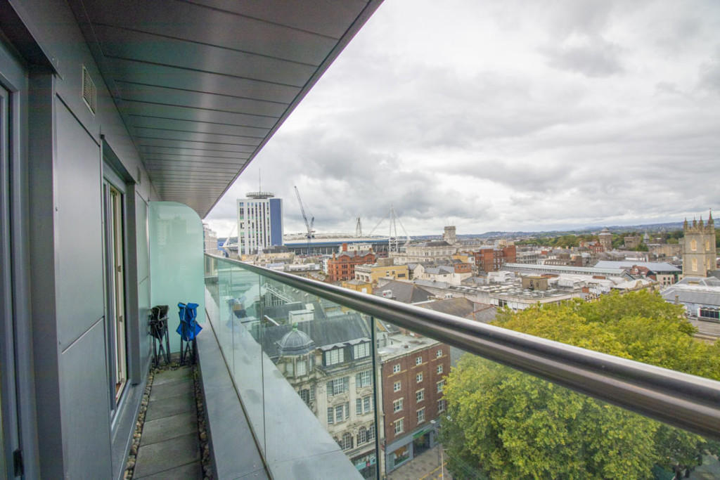 2 bedroom apartment for sale in Hayes Apartments, Cardiff, CF10