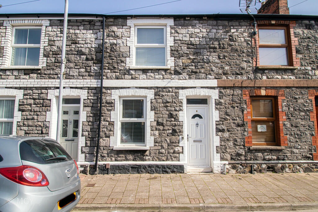2 bedroom terraced house for rent in Kerrycroy Street, Splott, Cardiff, CF24