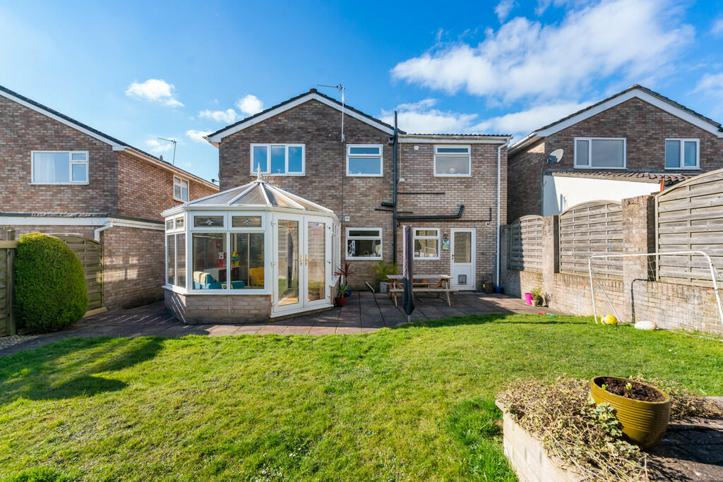 4 Bedroom Detached House For Sale In Parc Y Coed Creigiau Cf15 