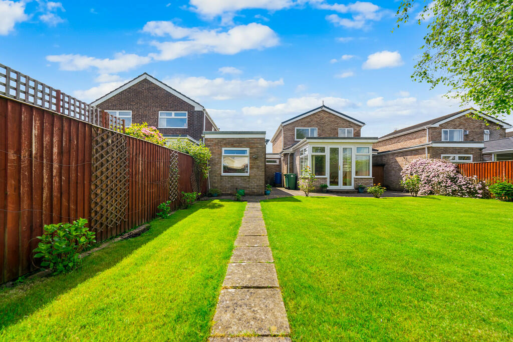 3 bedroom detached house for sale in Pentwyn, Radyr, Cardiff, CF15