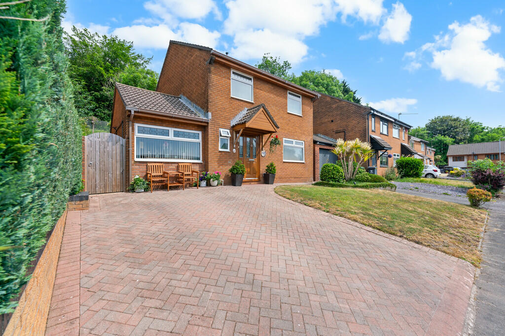 3 bedroom detached house for sale in Duxford Close, Cardiff, CF5