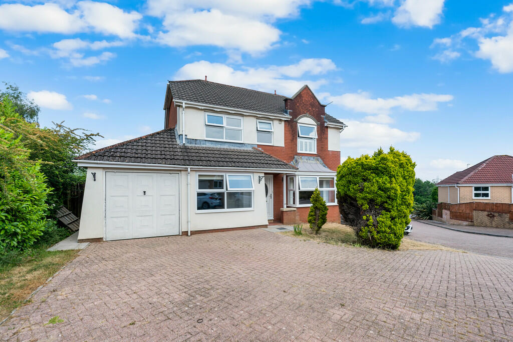 4 bedroom detached house for sale in Maes Y Fioled, CF15