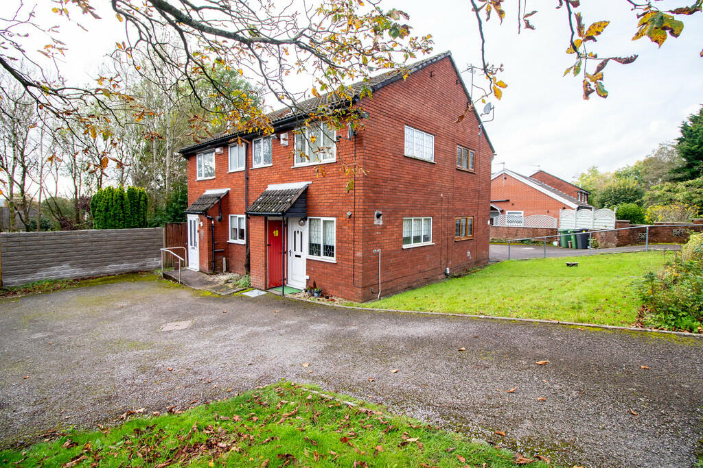 1 bedroom semidetached house for sale in Tangmere Drive, Radyr Way