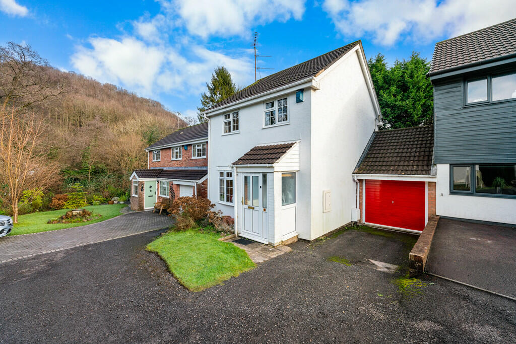 3 bedroom detached house for sale in Ravensbrook, CF15