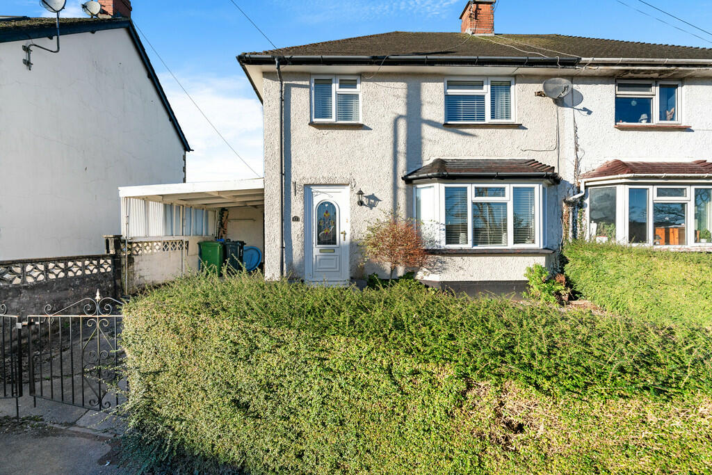 3 bedroom semidetached house for sale in Springfield Gardens