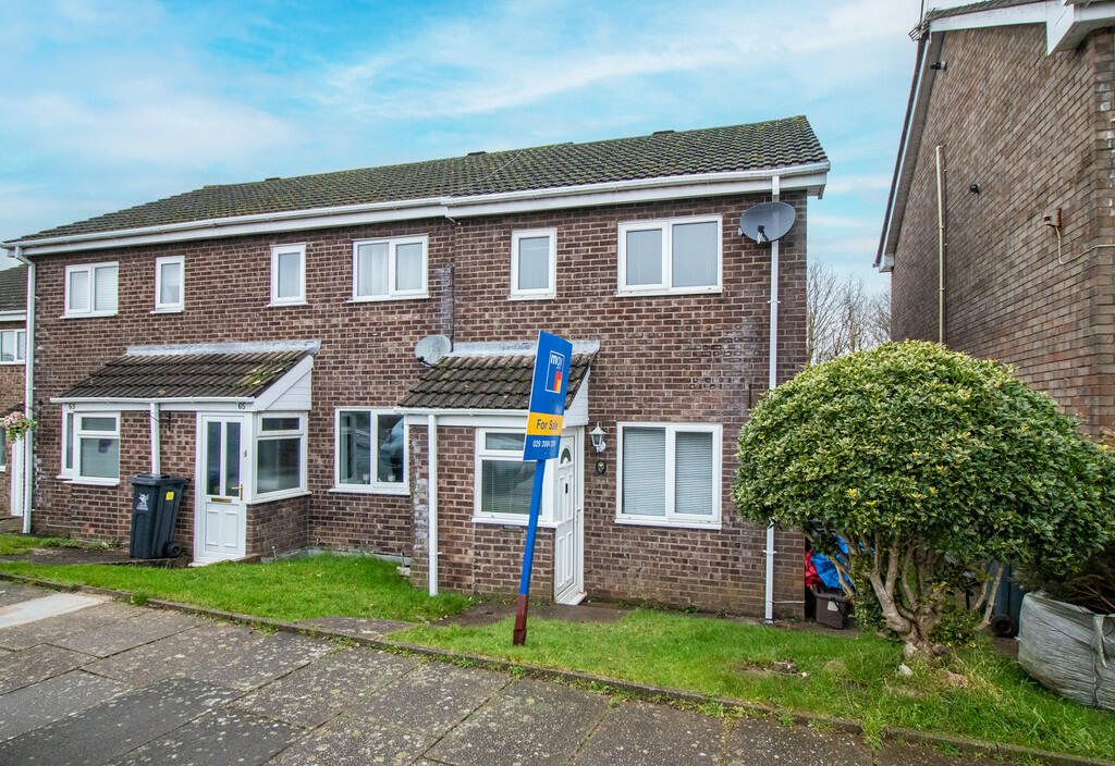 2 bedroom end of terrace house for sale in Bryn Derwen, Radyr, Cardiff