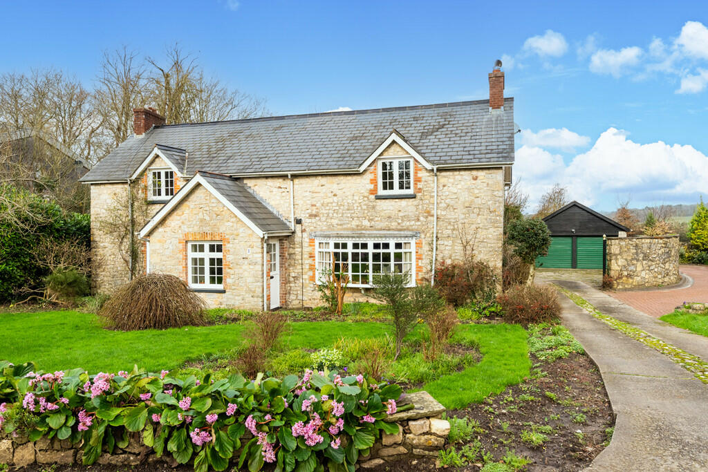 4 bedroom detached house for sale in Court Cottages, Michaelston Road, St Fagans, CF5
