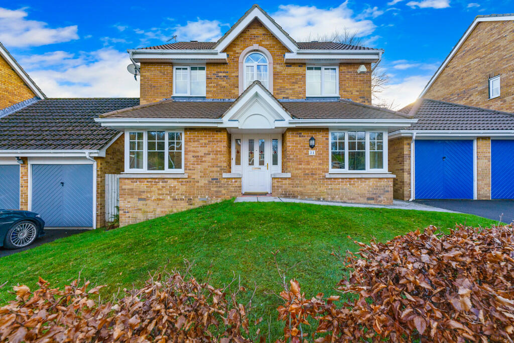 4 bedroom detached house for sale in Drovers Way, Radyr, CF15
