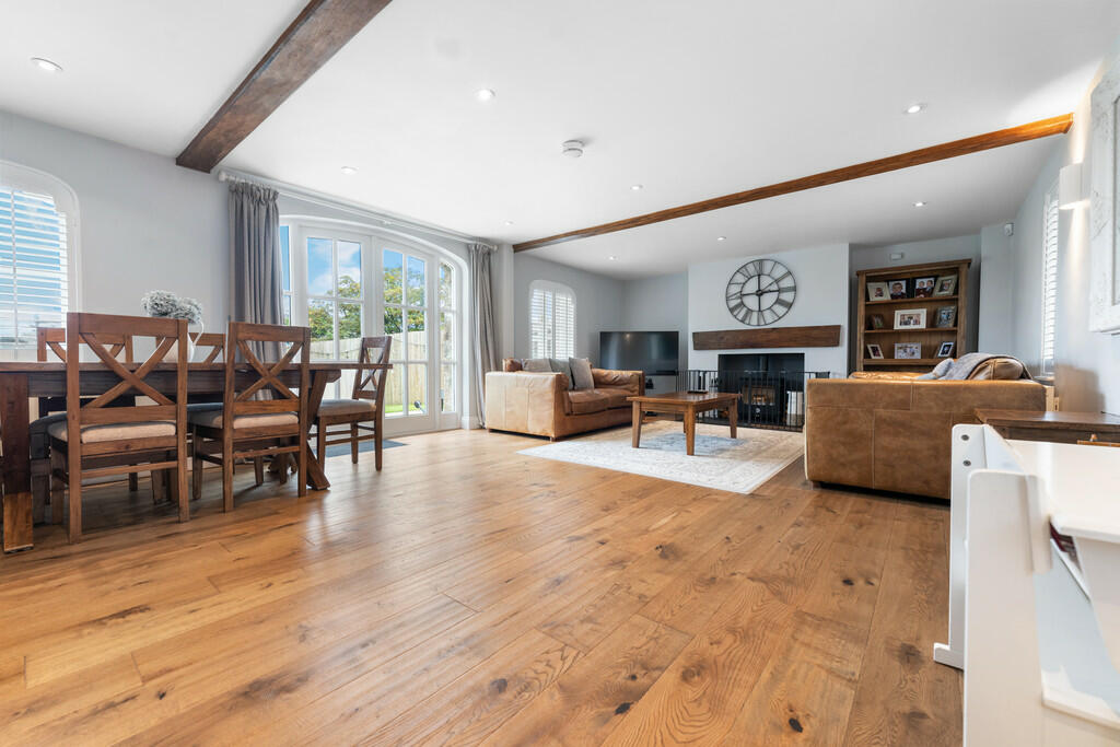 Additional property image - Croffta Lane, Groesfaen, Pontyclun
