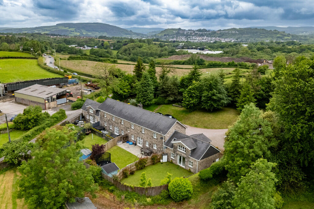 Additional property image - Croffta Lane, Groesfaen, Pontyclun