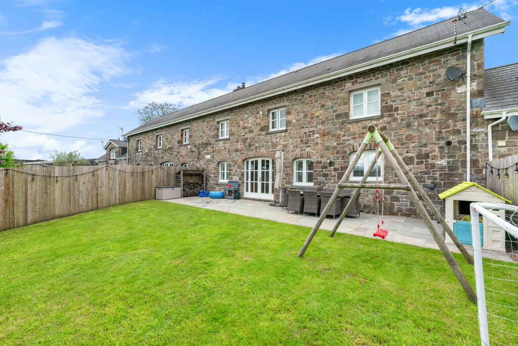 Additional property image - Croffta Lane, Groesfaen, Pontyclun