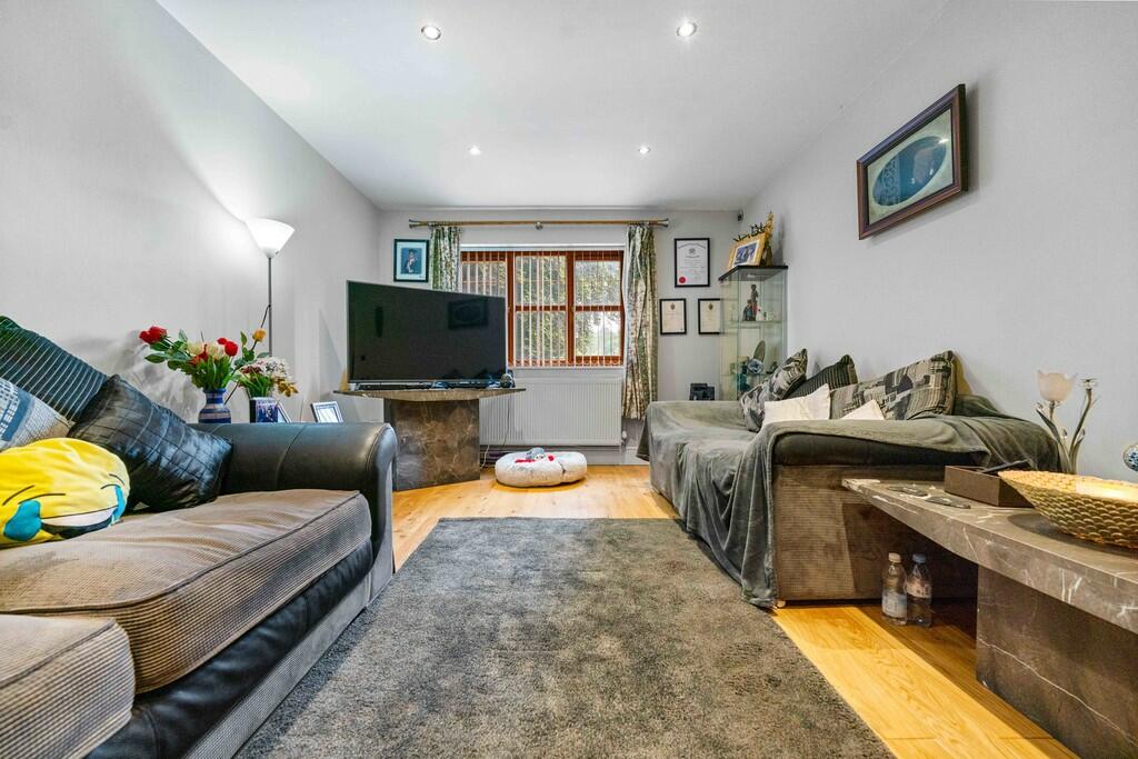 Additional property image - Maes Y Crofft, Morganstown, Cardiff