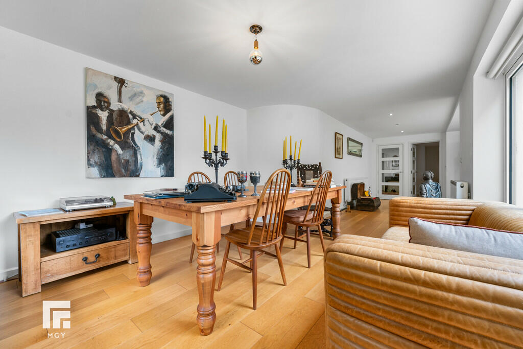 Additional property image - Bruton Place, Llandaff, Cardiff
