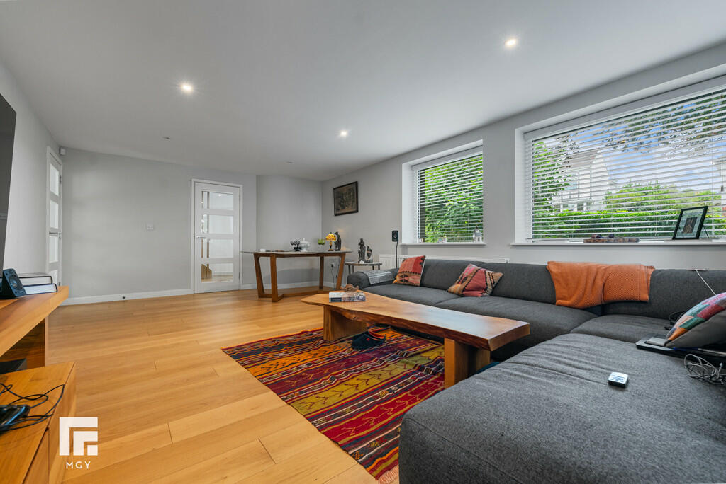 Additional property image - Bruton Place, Llandaff, Cardiff