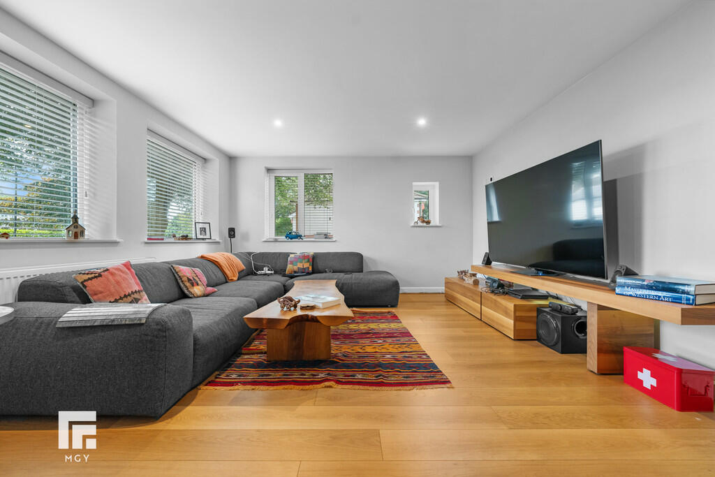 Additional property image - Bruton Place, Llandaff, Cardiff