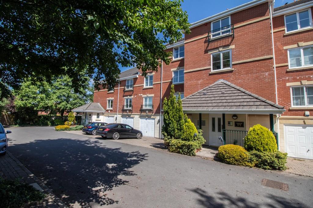 2 bedroom apartment for sale in Petherton Mews, Llantrisant Road