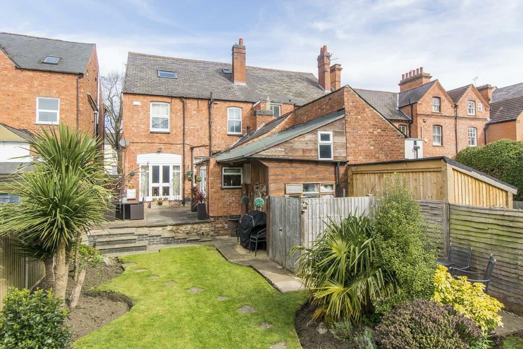 5 bedroom semidetached house for sale in St. Marys Road, Market Harborough, LE16