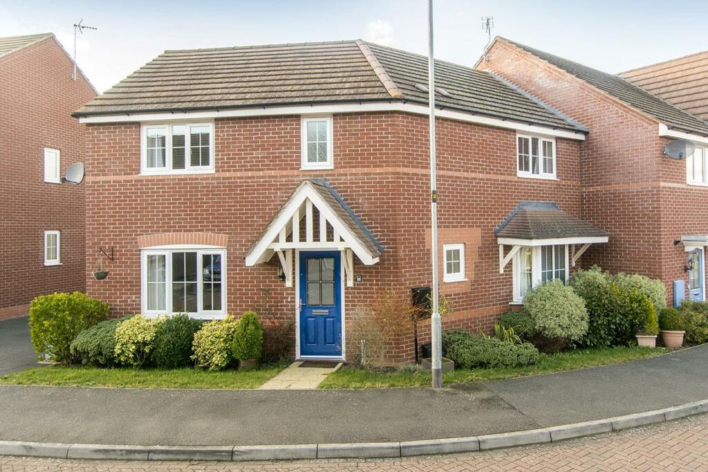 3 bedroom semidetached house for sale in Brington Close, Market