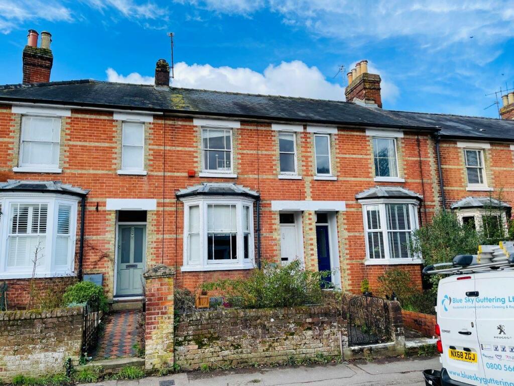 2 bedroom terraced house for sale in Cliddesden Road, Basingstoke, RG21