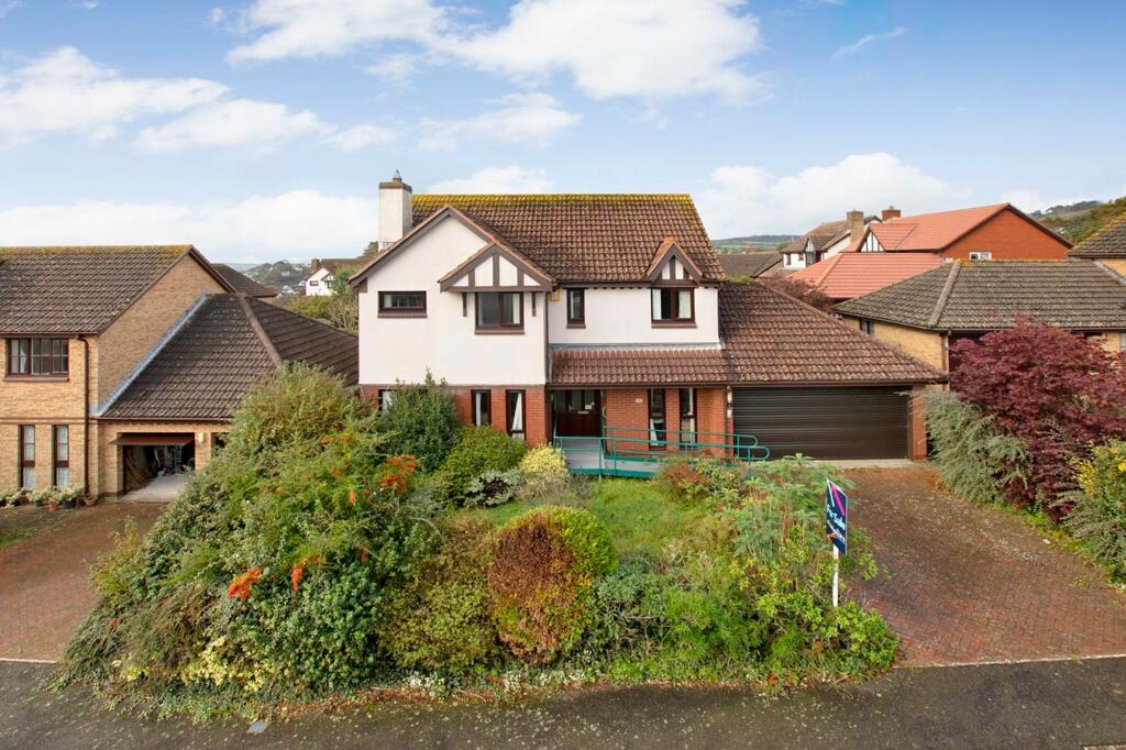 4 bedroom detached house for sale in Highgrove Park, Teignmouth, TQ14