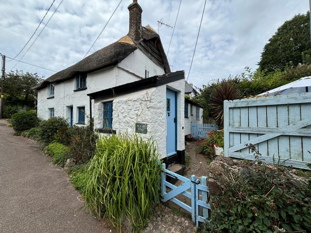 Main image of property: 21 Hall Lane, Holcombe, EX7