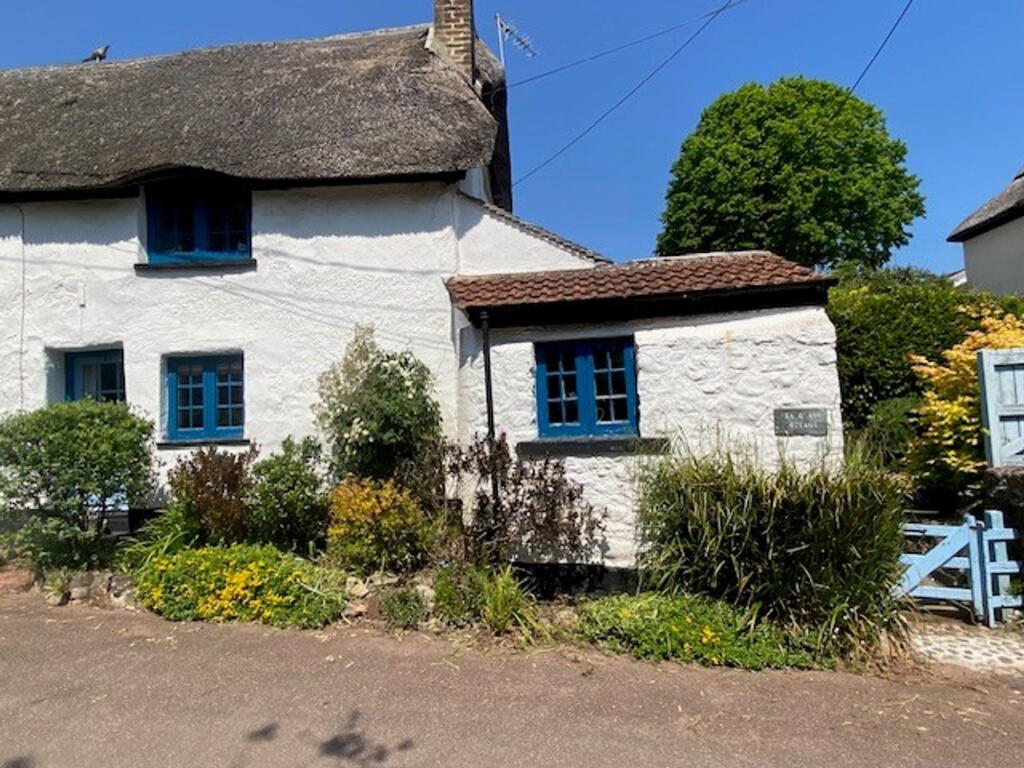 Main image of property: 21 Hall Lane, Holcombe, EX7