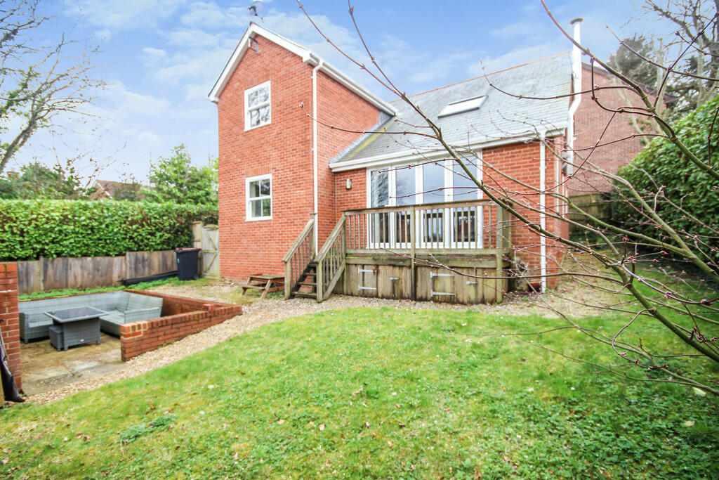 4 bedroom detached house for sale in Fir Tree Hill, Alderholt, SP6