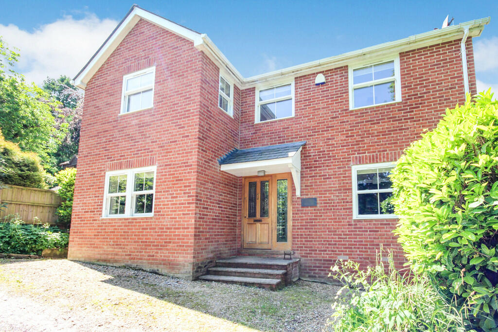 4 bedroom detached house for sale in Fir Tree Hill, Alderholt