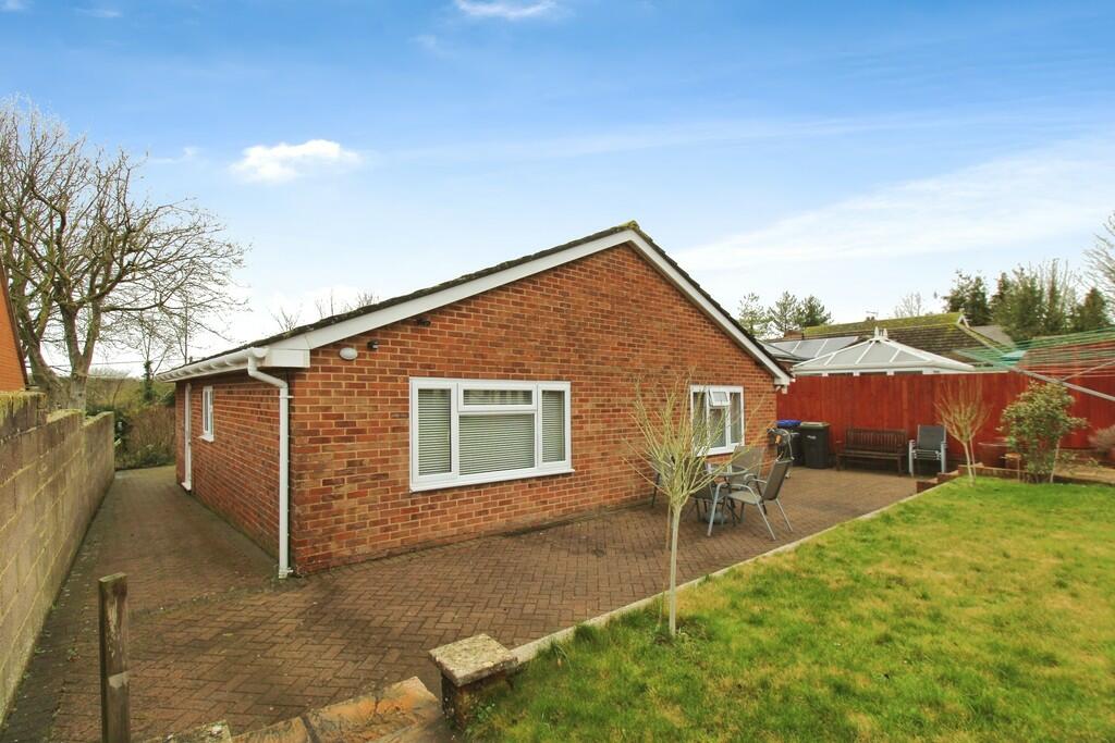 3 bedroom detached bungalow for sale in Winterbourne Dauntsey