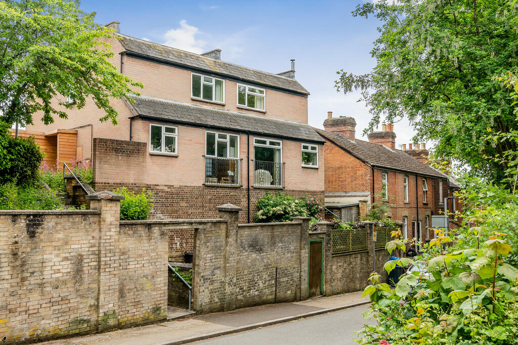 3 bedroom semidetached house for sale in Milford Hill, Salisbury, SP1