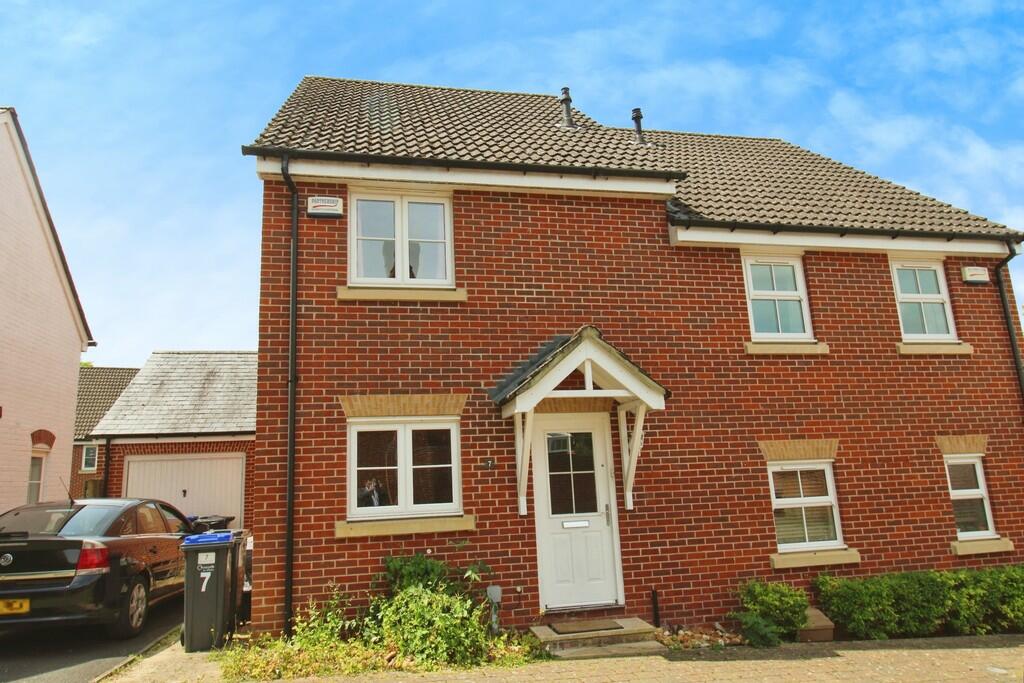 2 bedroom semidetached house for sale in Burroughs Close, Laverstock, SP1