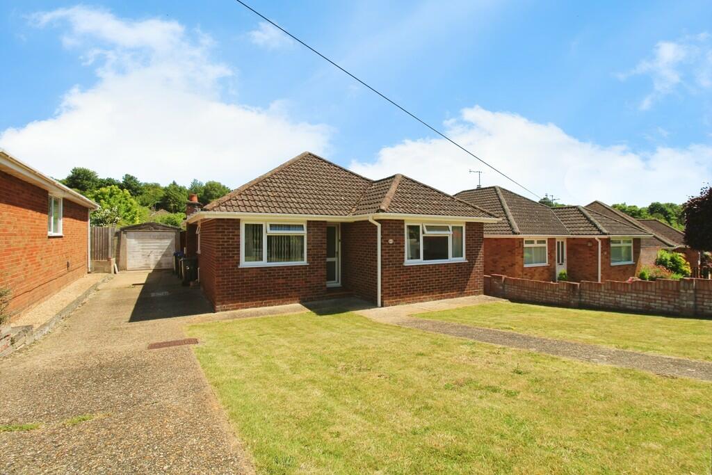 3 bedroom detached bungalow for sale in Balmoral Road, Salisbury, SP1