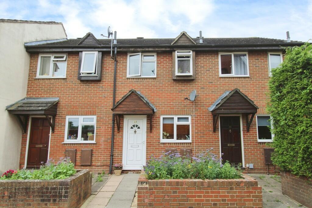 2 bedroom terraced house for sale in Coldharbour Lane, Salisbury, SP2