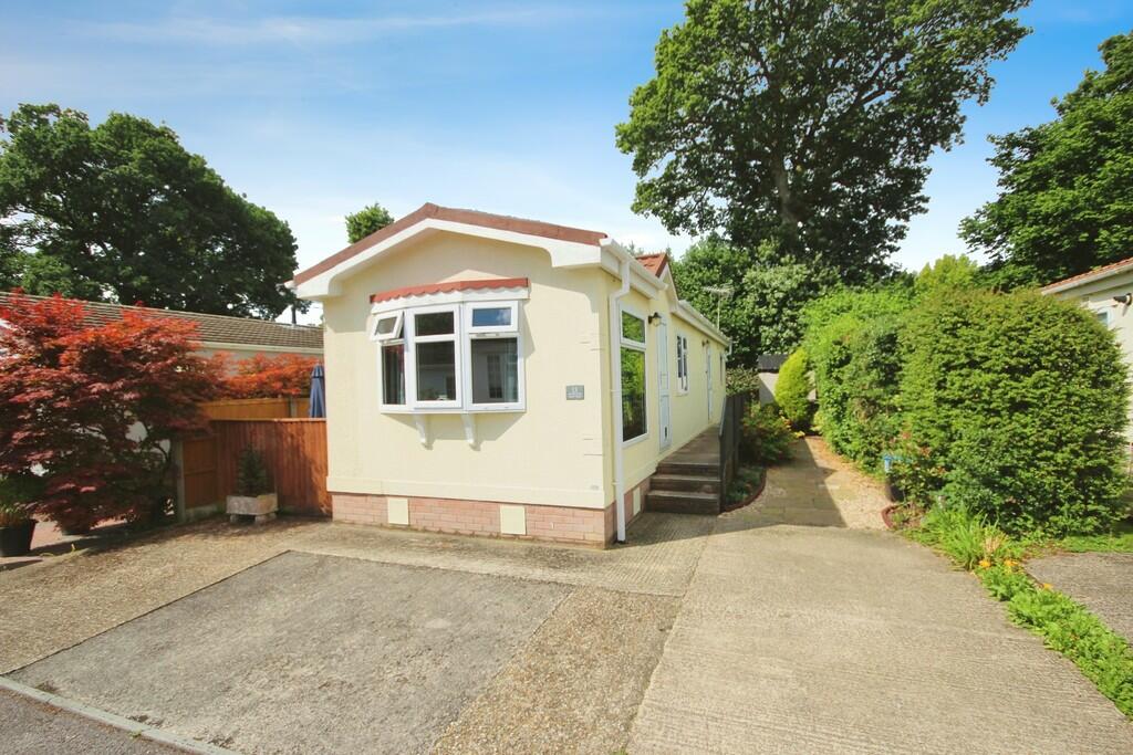 2 bedroom mobile home for sale in Hillbury Park, Alderholt, SP6