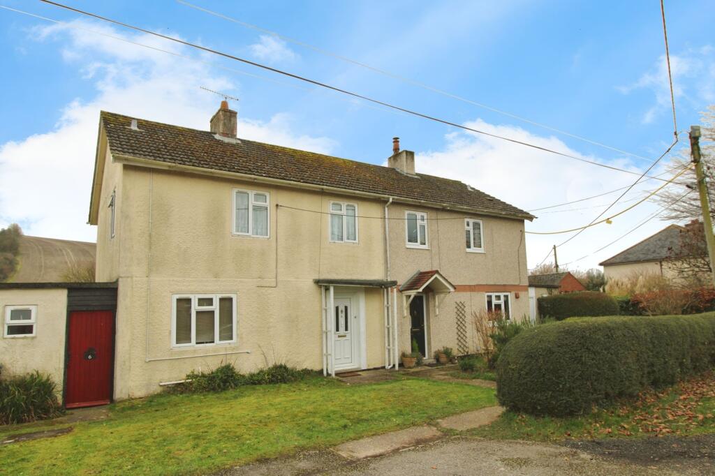 3 bedroom semi-detached house