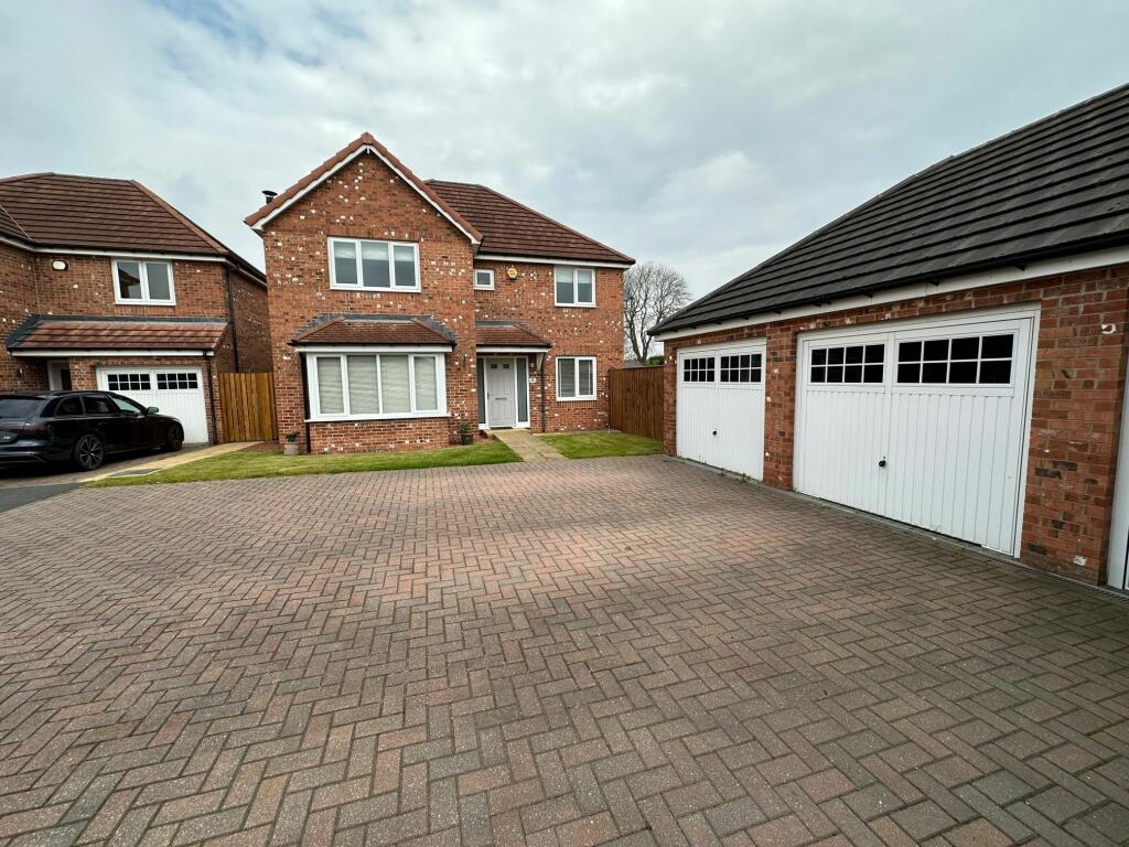 4 bedroom detached house for sale in Orchid Square, Bournmoor, DH4